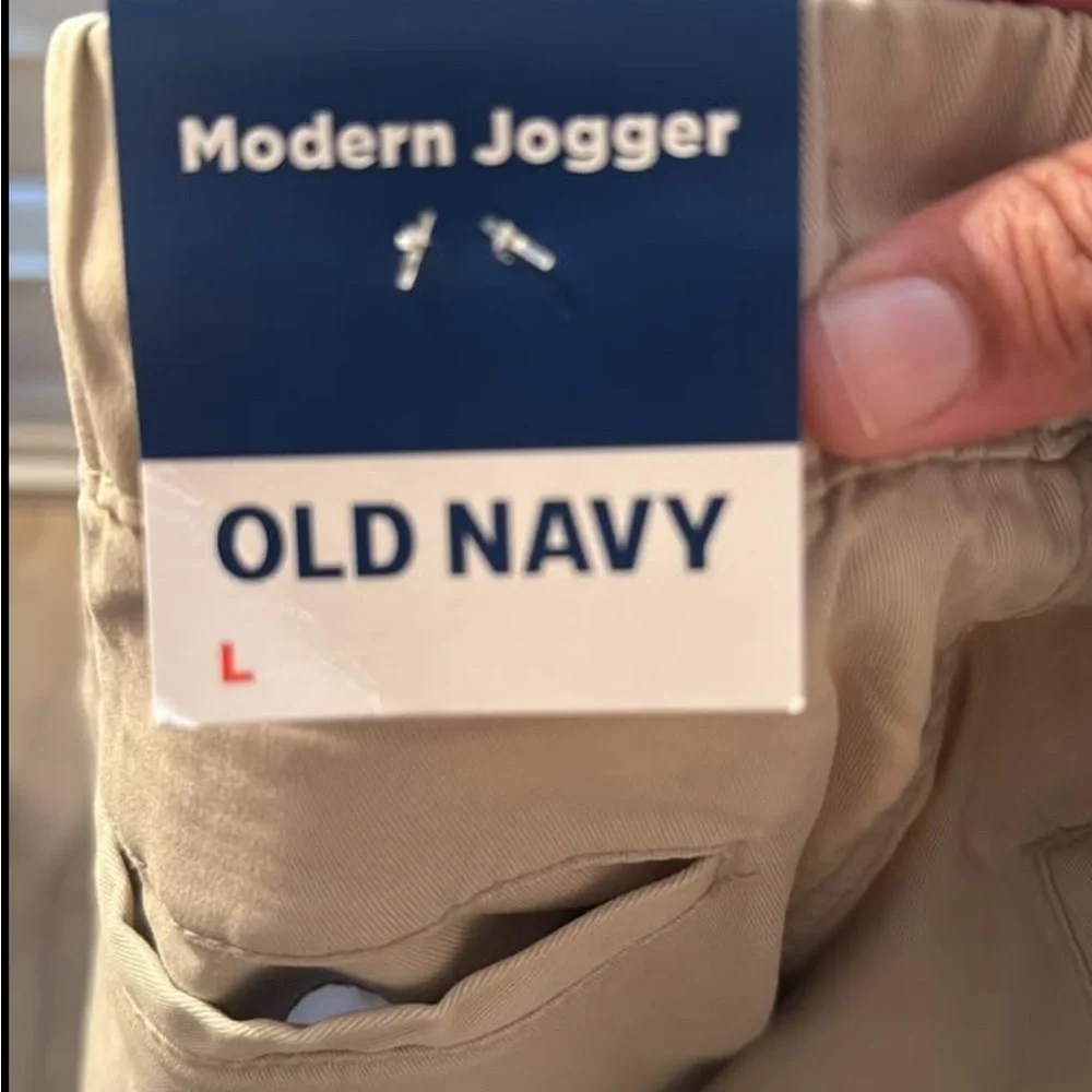 Old Navy Men's Khaki modern joggers - Picture 2 of 2